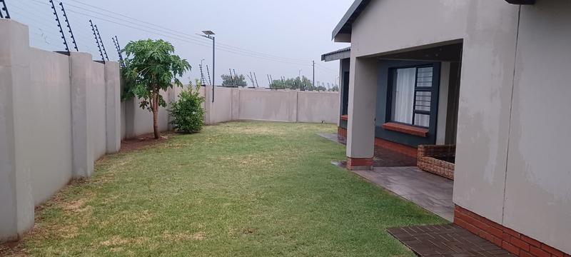 3 Bedroom Property for Sale in Waterkloof East North West